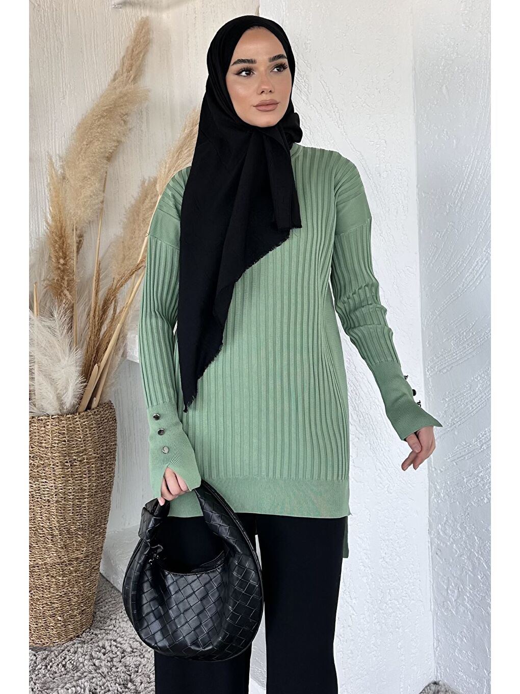 Yeşil Gülseli Bisiklet Yaka Tesettür Triko Tunik-1