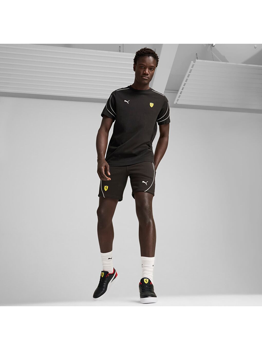 Siyah Scuderia Ferrari Race Erkek Şort-3