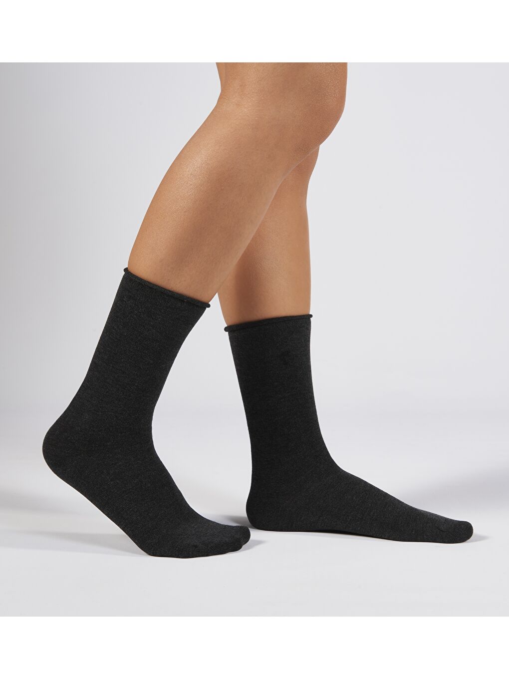 Koyu Antrasit Bambu Lastiksiz Dikişsiz Kadın Soket Çorap 36-41-1
