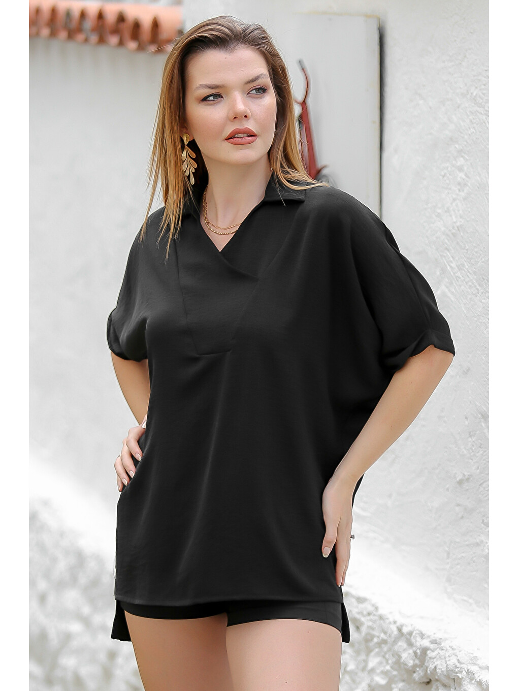 Siyah V Yaka Yarasa Kol Dokuma Casual Bluz-1