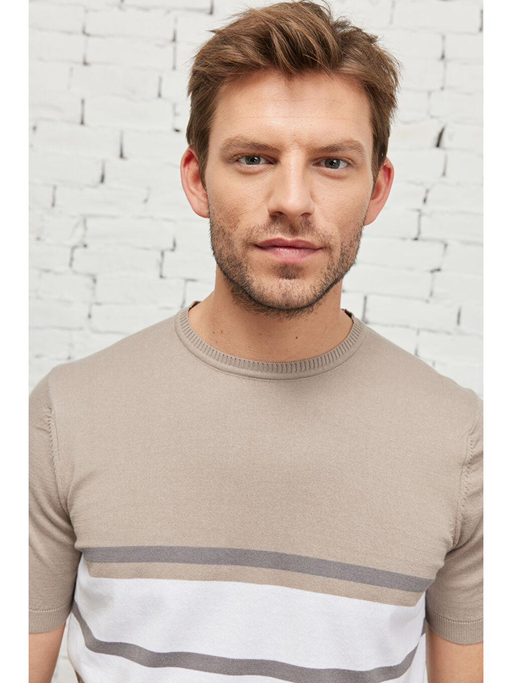 Bej Erkek Normal Kesim Bisiklet Yaka %100 Pamuk Kısa Kollu Çizgili Triko Tişört-3