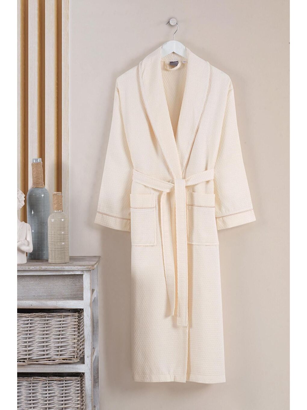 Ekru Dama Serisi Şal Yaka Pike Bornoz Sabahlık Krem