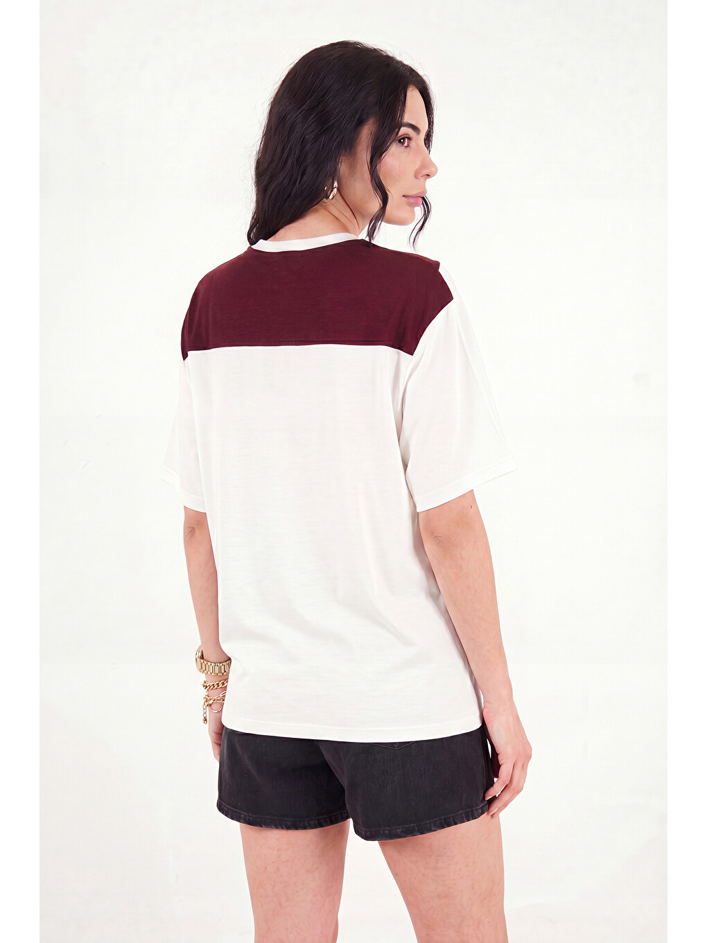 Ekru Rahat Kalıp Bisiklet Yaka Omuz Şal Detaylı T Shirt 5867044-6