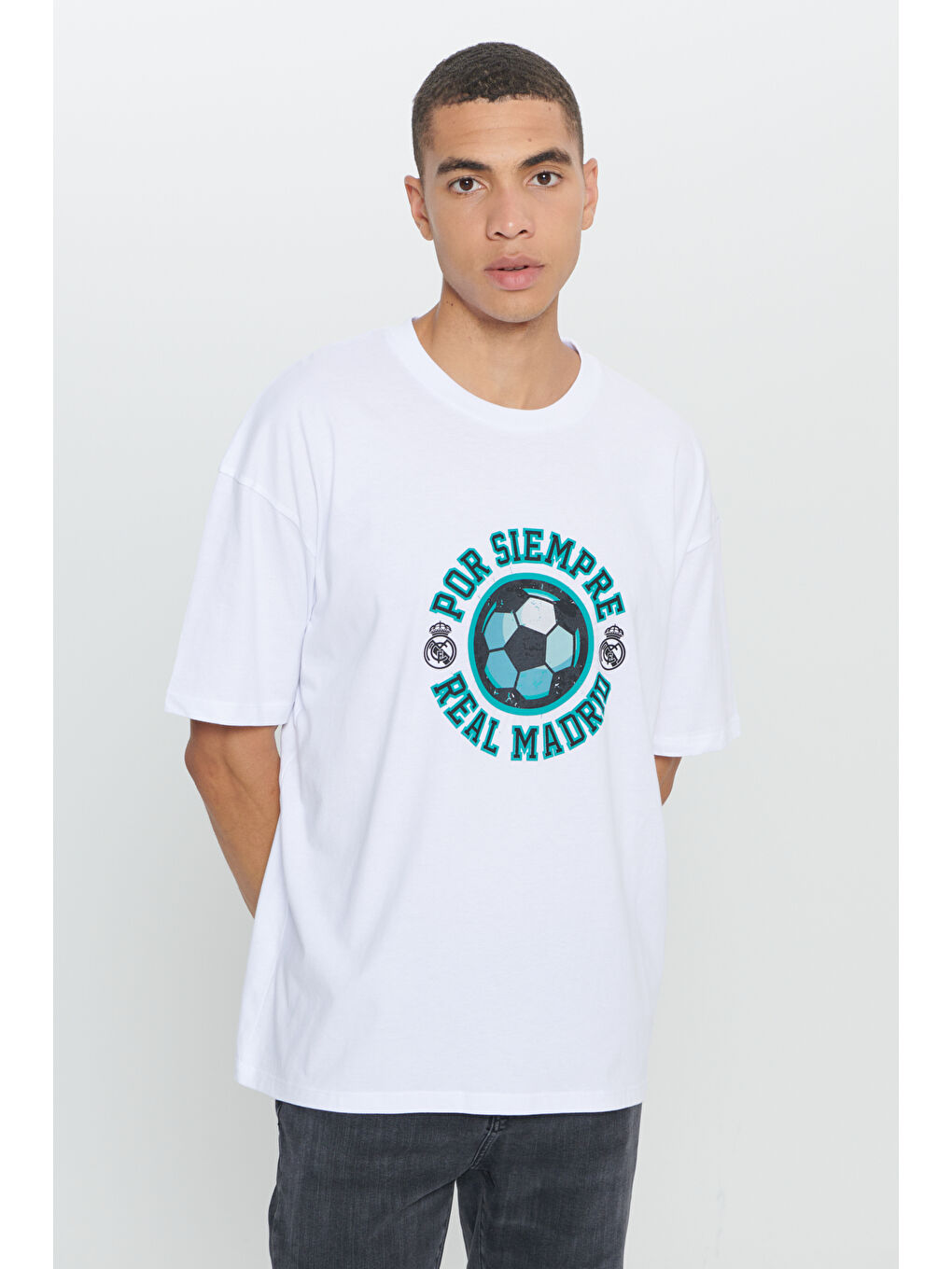 Erkek Beyaz Real Madrid Lisanslı Oversize Fit Bol Kesim %100 Pamuk Bisiklet Yaka Tişört-2