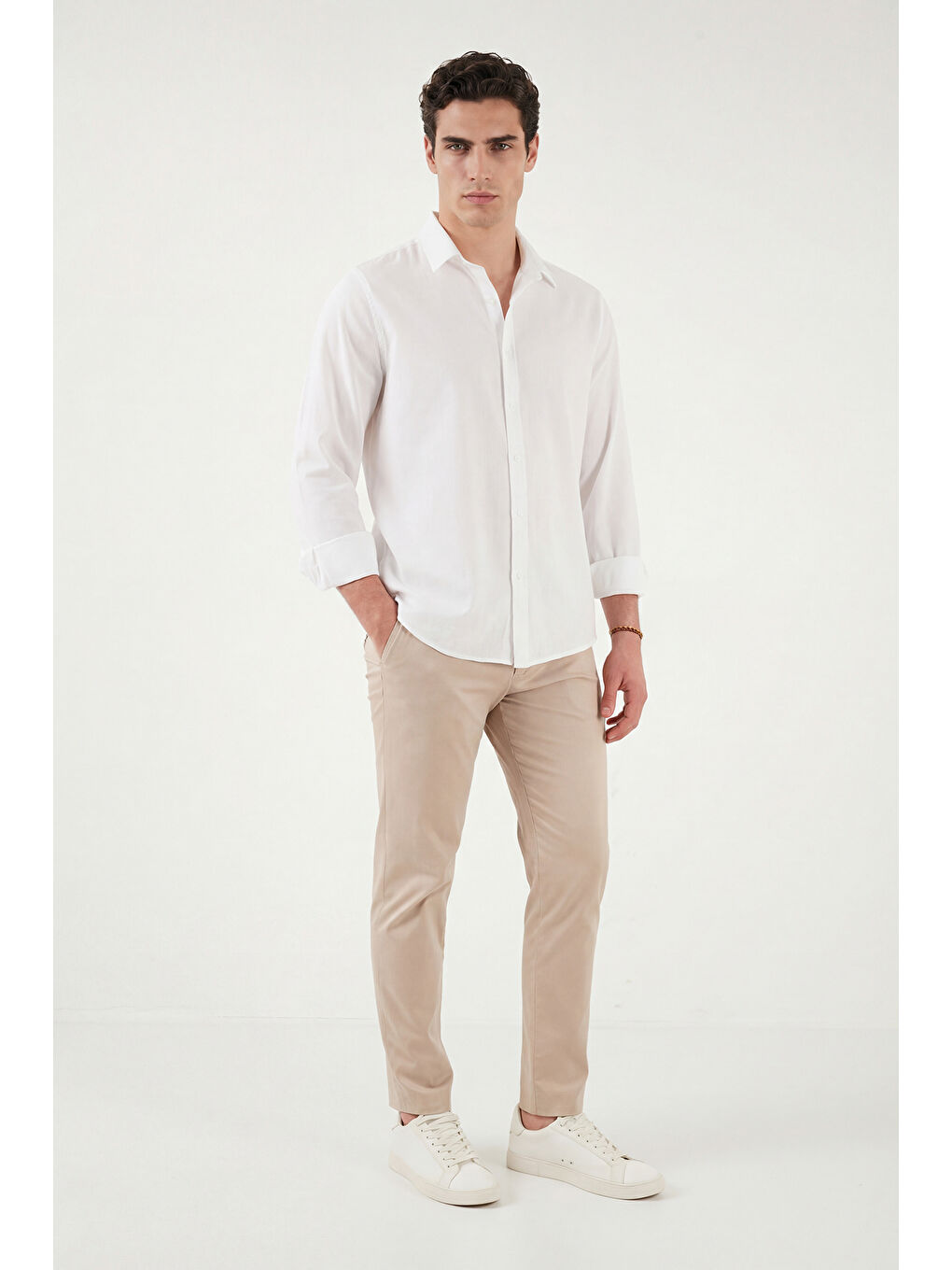 Beyaz Pamuk ve Keten Karışımlı Regular Fit Klasik Yaka Uzun Kollu Gömlek CF26S1210134-2