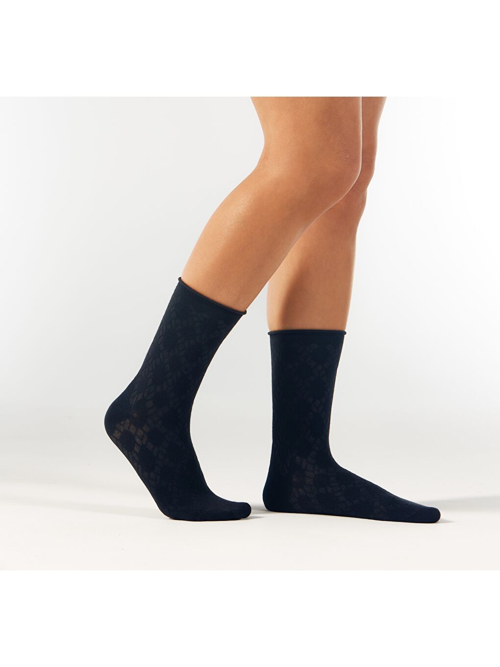 Siyah Örgü Desenli Modal Lastiksiz Dikişsiz Kadın Soket Çorap 36-41-2