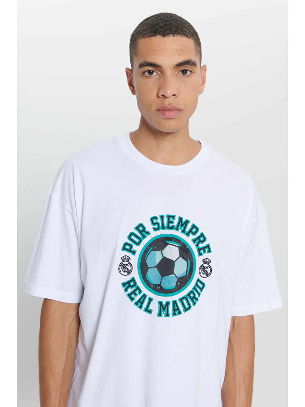 Erkek Beyaz Real Madrid Lisanslı Oversize Fit Bol Kesim %100 Pamuk Bisiklet Yaka Tişört-4