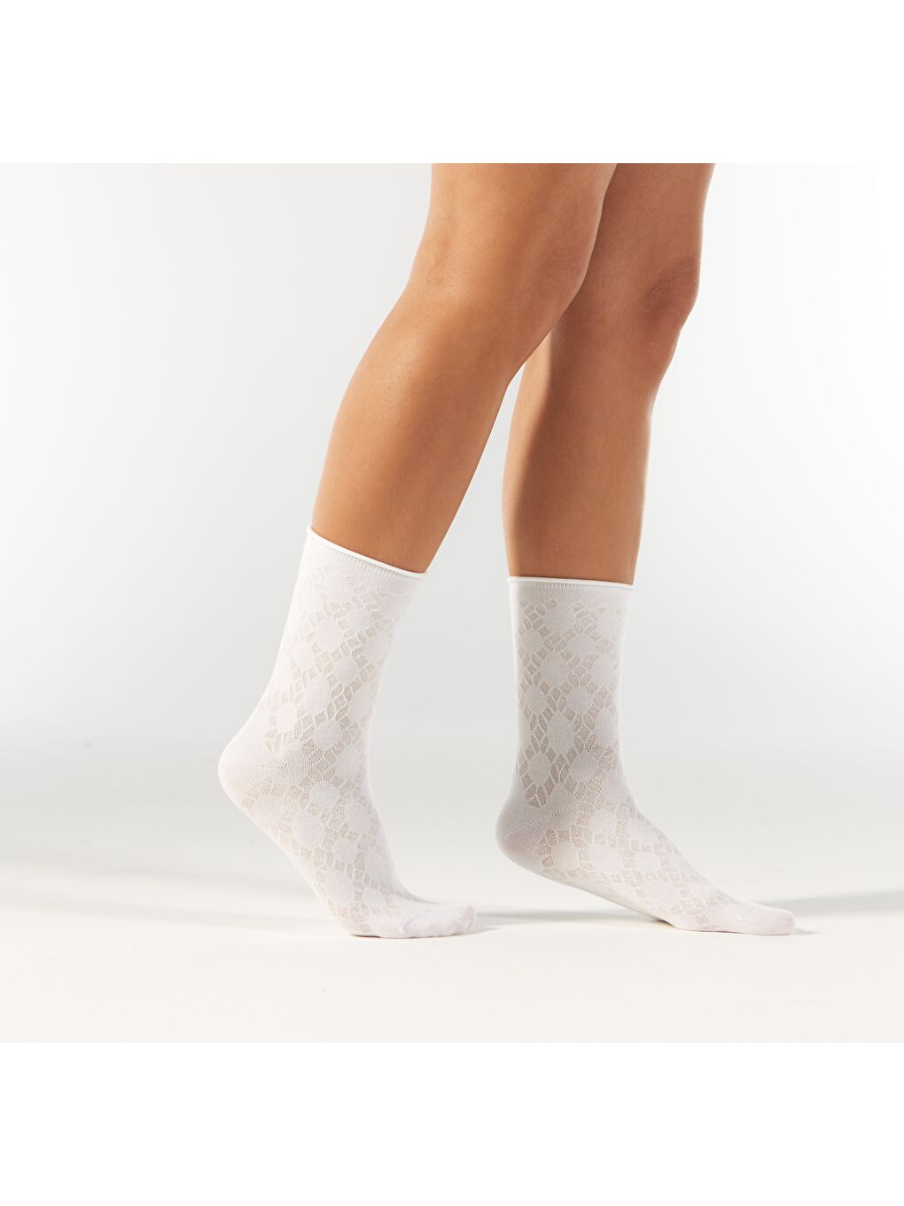 Karışık 2'li Paket Beyaz Ve Siyah Örgü Desenli Modal Lastiksiz Dikişsiz Kadın Soket Çorap 36-41-3