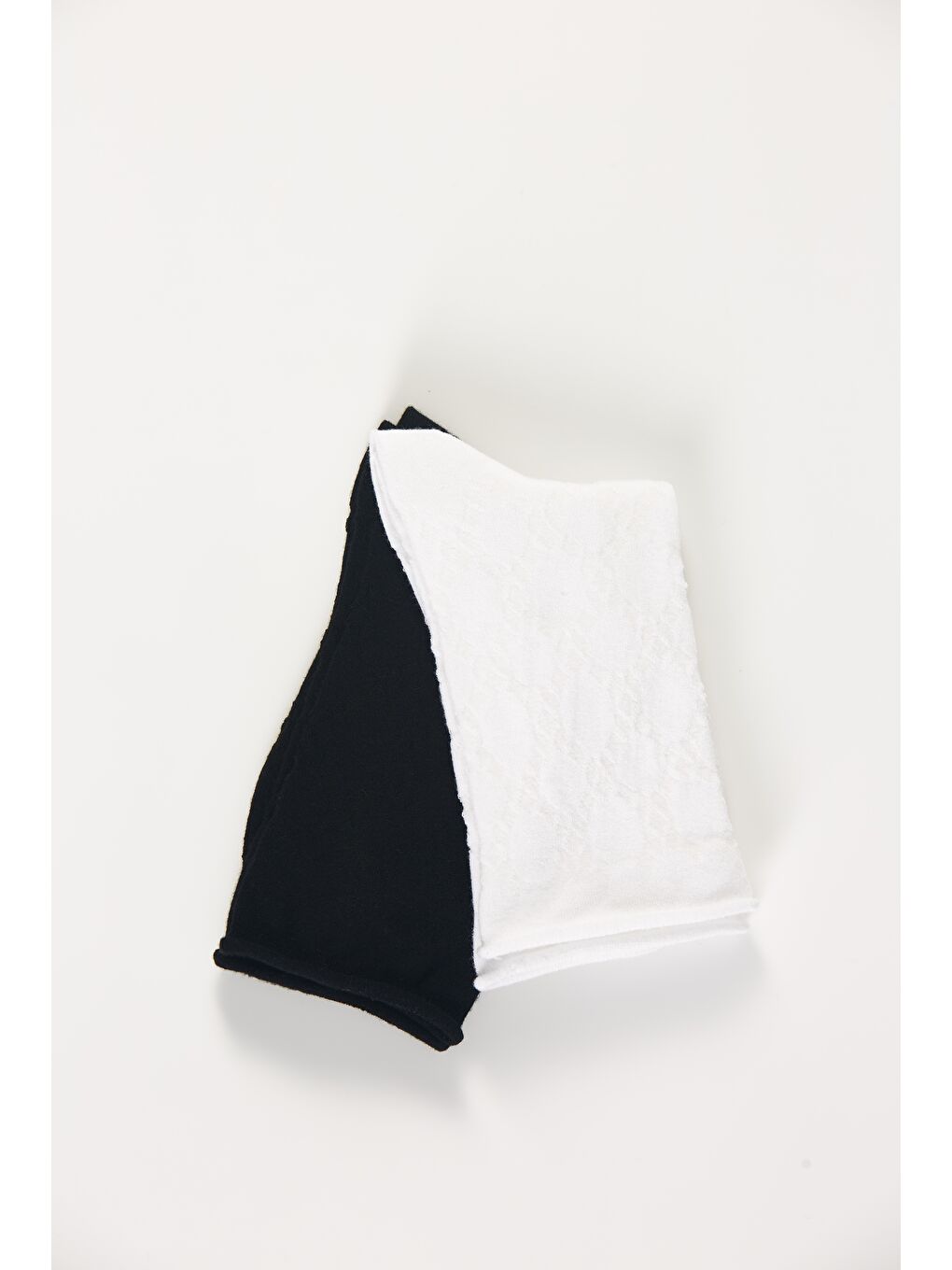 Karışık 2'li Paket Beyaz Ve Siyah Örgü Desenli Modal Lastiksiz Dikişsiz Kadın Soket Çorap 36-41-4