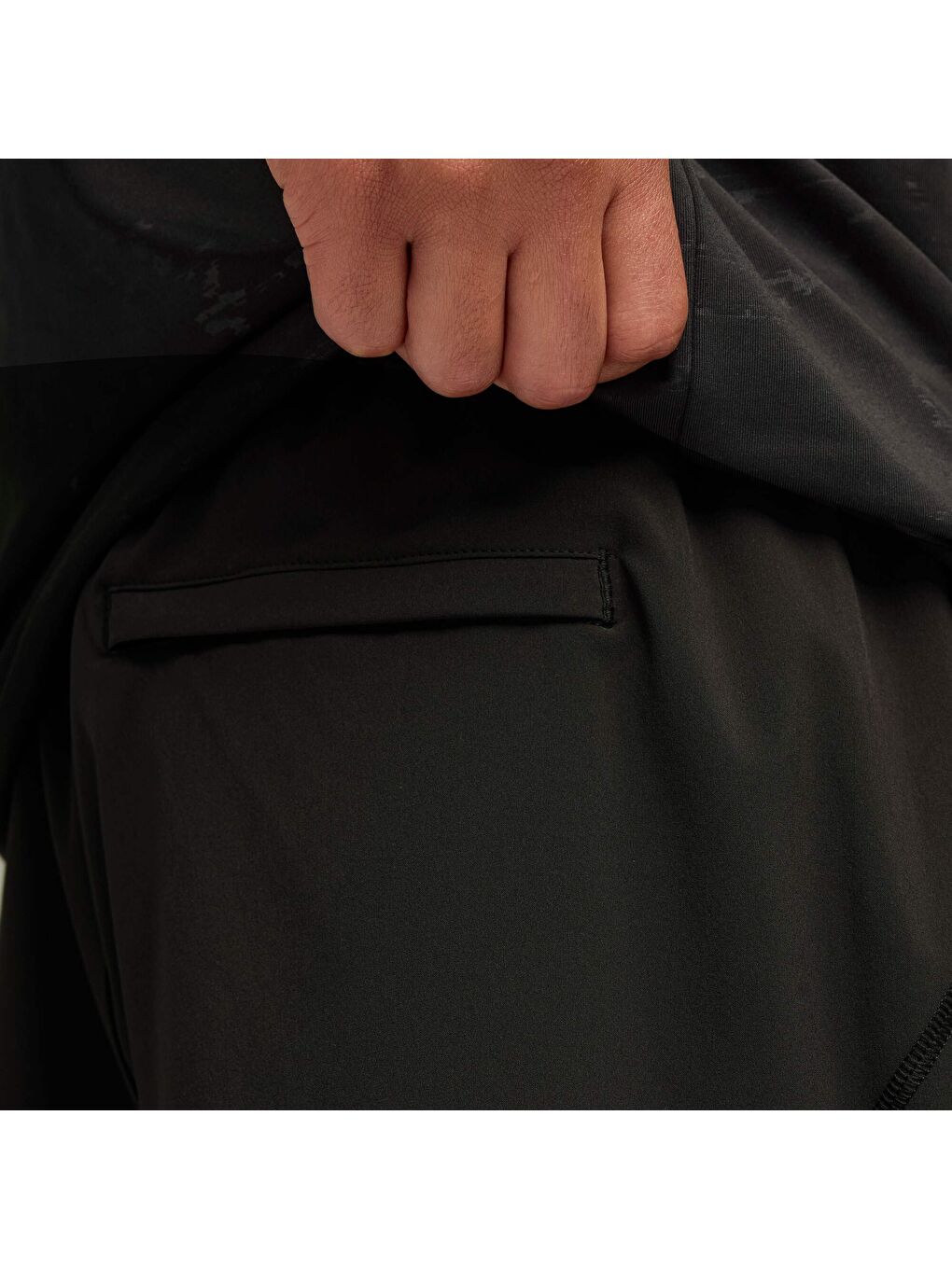 Siyah TECH TRAINING Stretch Erkek 5" Şort-1