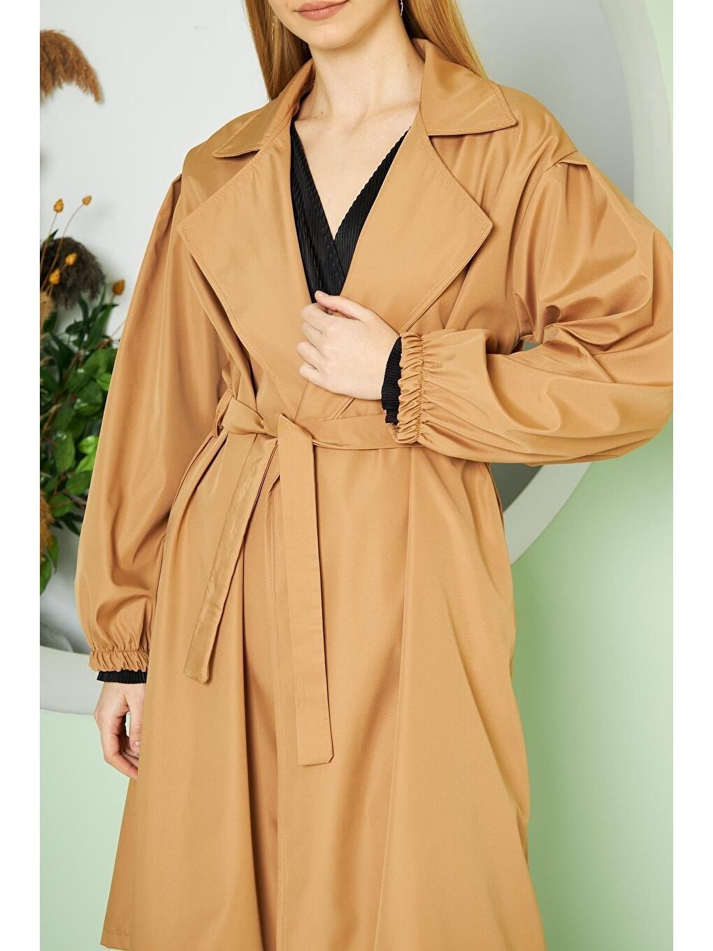 Kahverengi Kadın Belden Bağlamalı Balon Kol Trenç-1