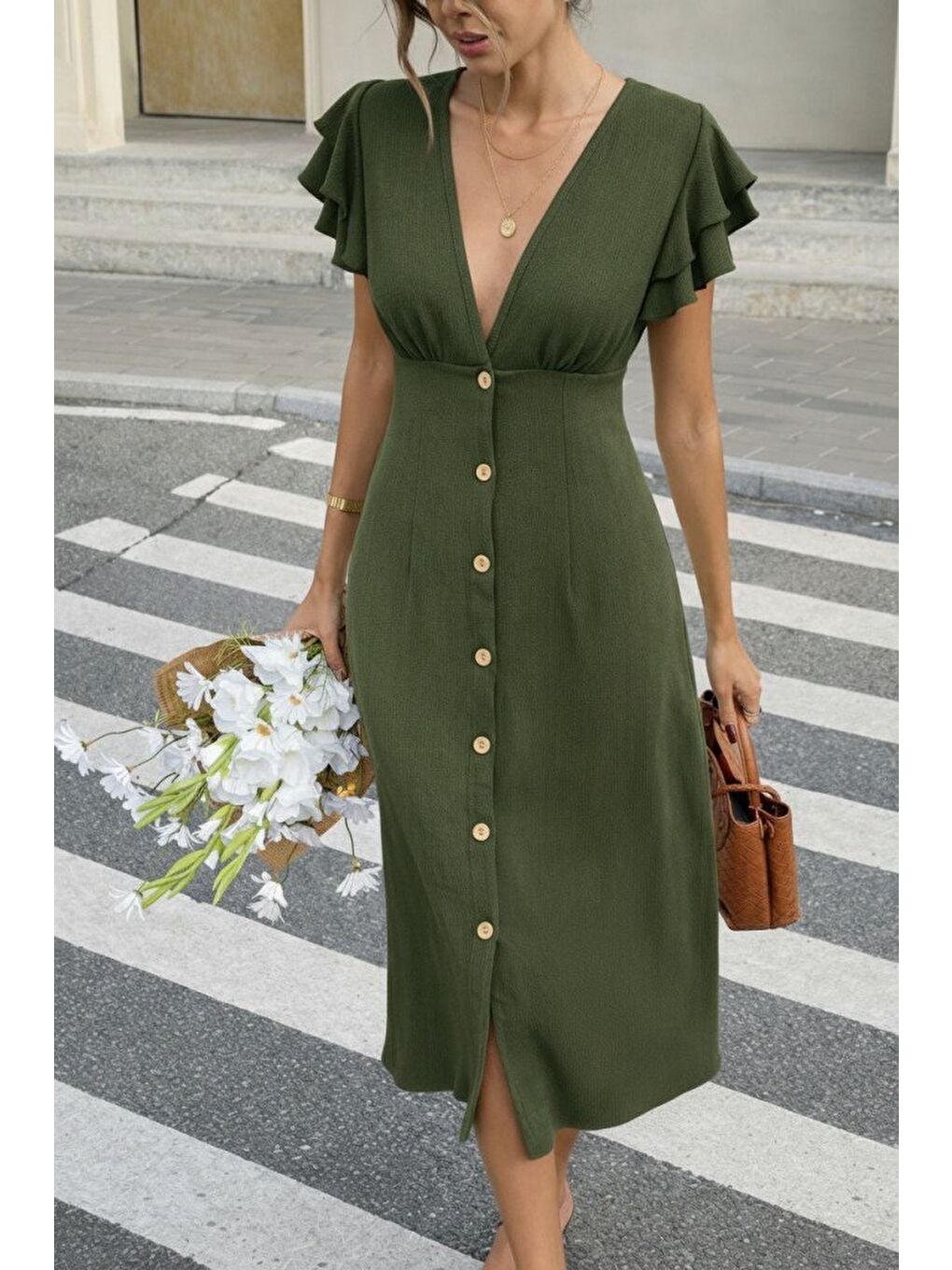 Yeşil Kadın Kısa Kollu V Yakalı önden Düğmeli Bürümcük Midi Elbise