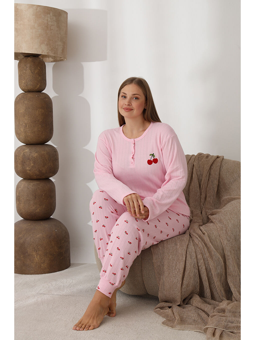 Pembe Şardonlu İnterlok Kumaş Büyük Beden Kışlık Kadın Pijama Takımı 1250-3
