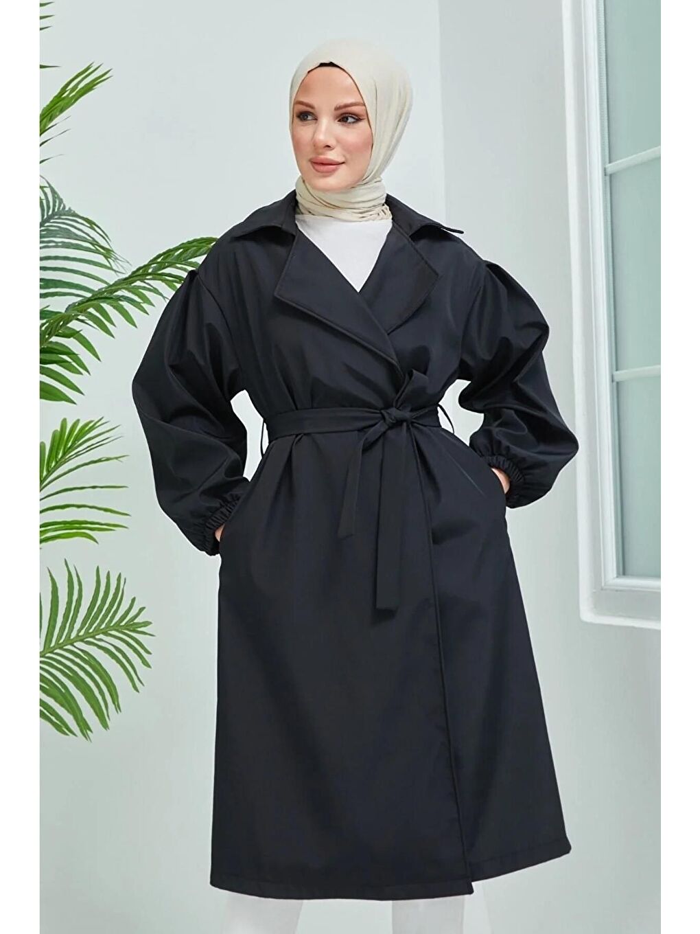 Siyah Kadın Belden Bağlamalı Balon Kol Trenç