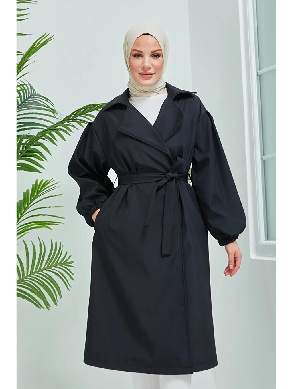 Siyah Kadın Belden Bağlamalı Balon Kol Trenç-4