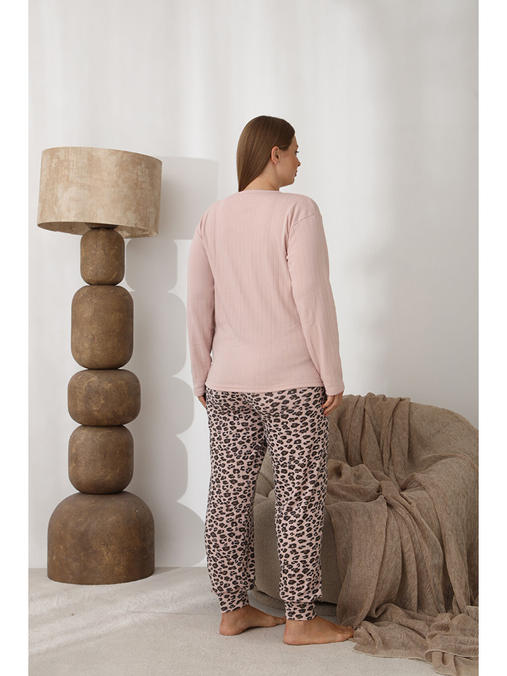 Bej Şardonlu İnterlok Kumaş Büyük Beden Kışlık Kadın Pijama Takımı 1250-4