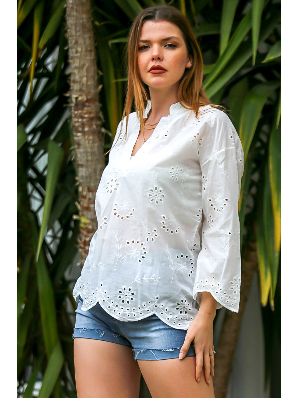 Beyaz Hakim Yaka Uzun Kol Fistolu Dokuma Casual Bluz-1