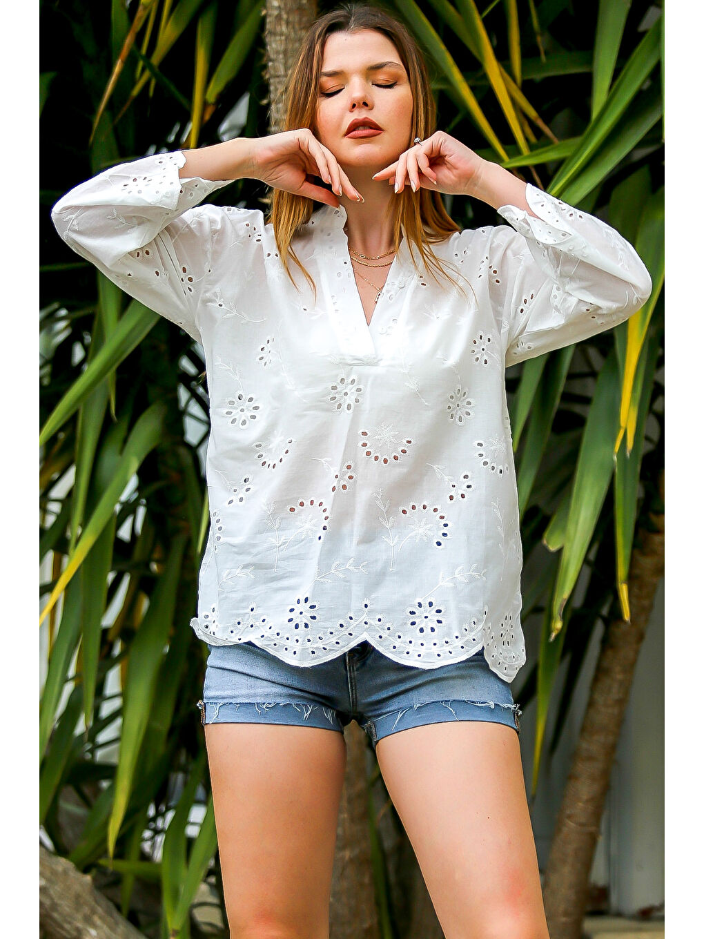 Beyaz Hakim Yaka Uzun Kol Fistolu Dokuma Casual Bluz-5