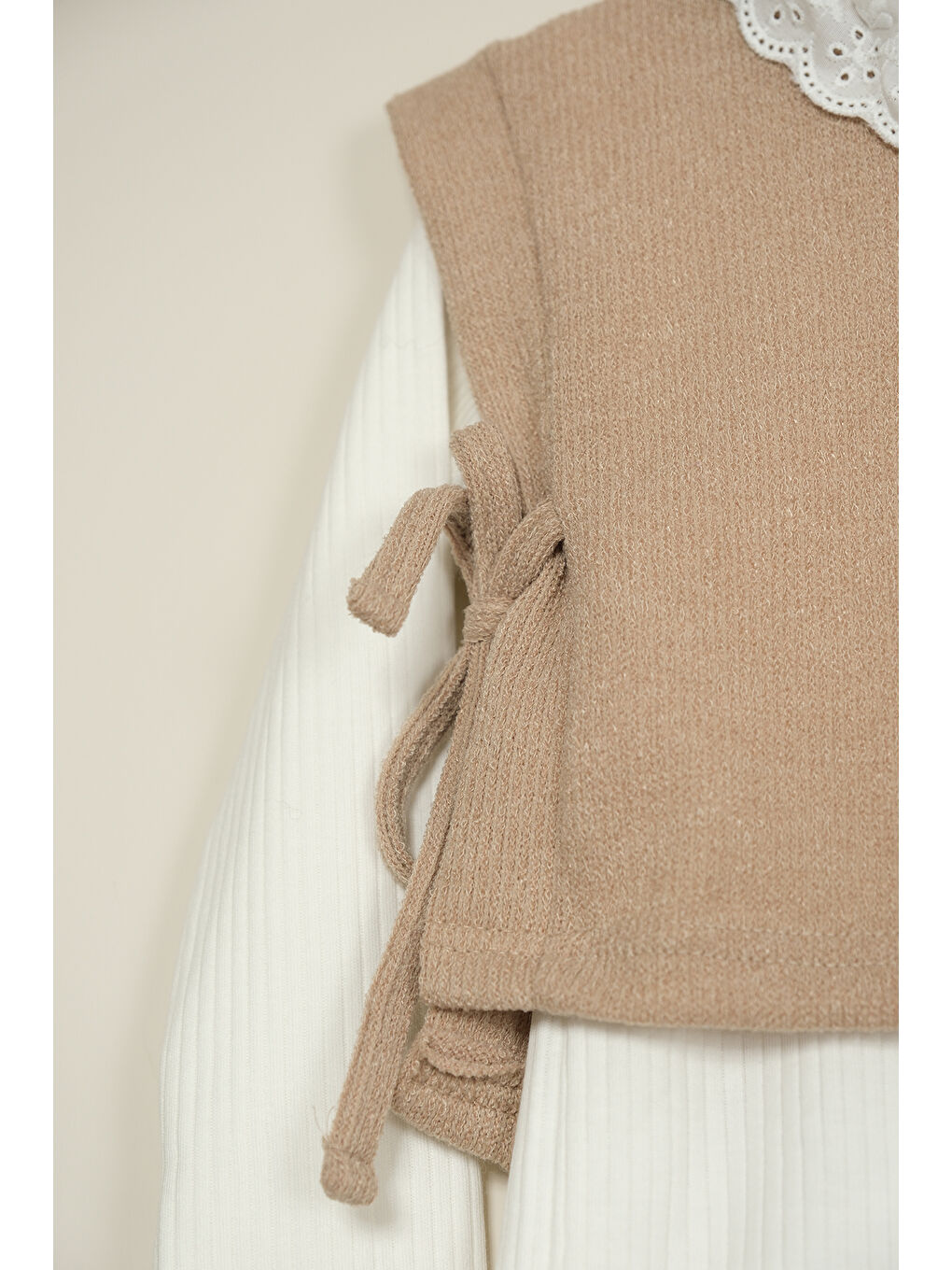 Kahverengi Kız Çocuk Bluzlu Süveterli Pantolonlu Üçlü Takım TKM.7070-6