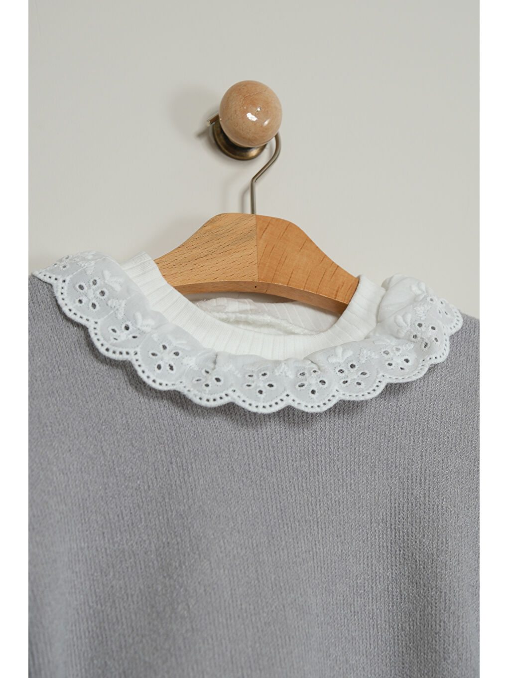 Gri Kız Çocuk Bluzlu Süveterli Pantolonlu Üçlü Takım TKM.7070-3