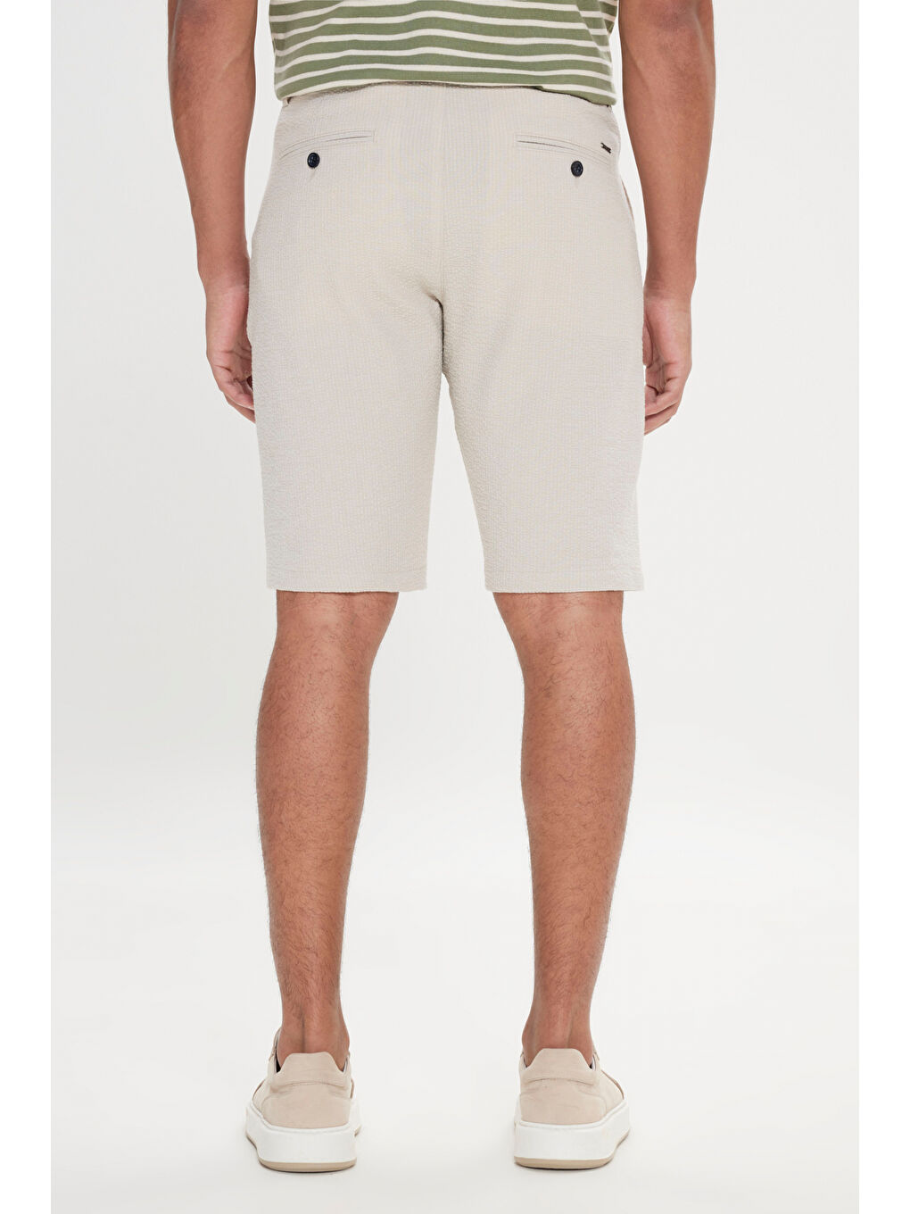 Erkek Bej Slim Fit Dar Kesim Yan Cepli Gofre Desenli Şort-4
