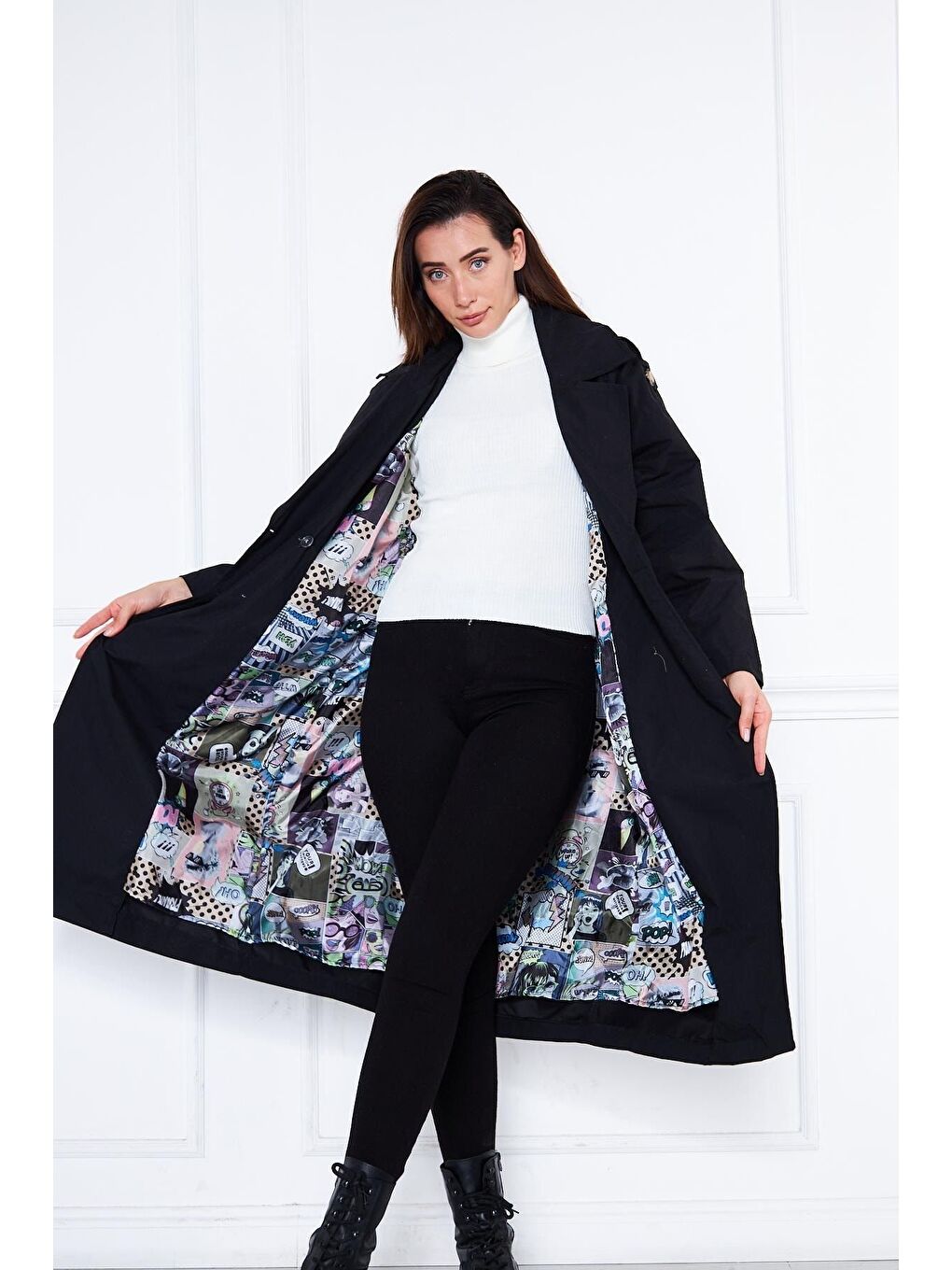 Siyah Kadın Garnilli Karikatür Baskılı Trençkot-1