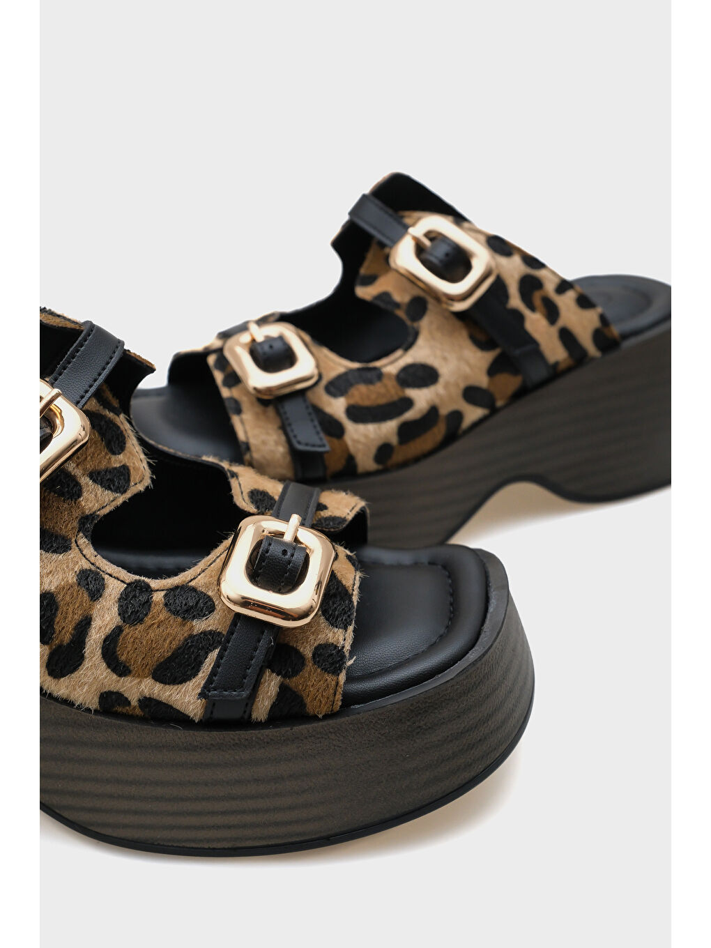 Kahverengi Masha Dolgu Topuklu Çift Tokalı Kadın Terlik-4