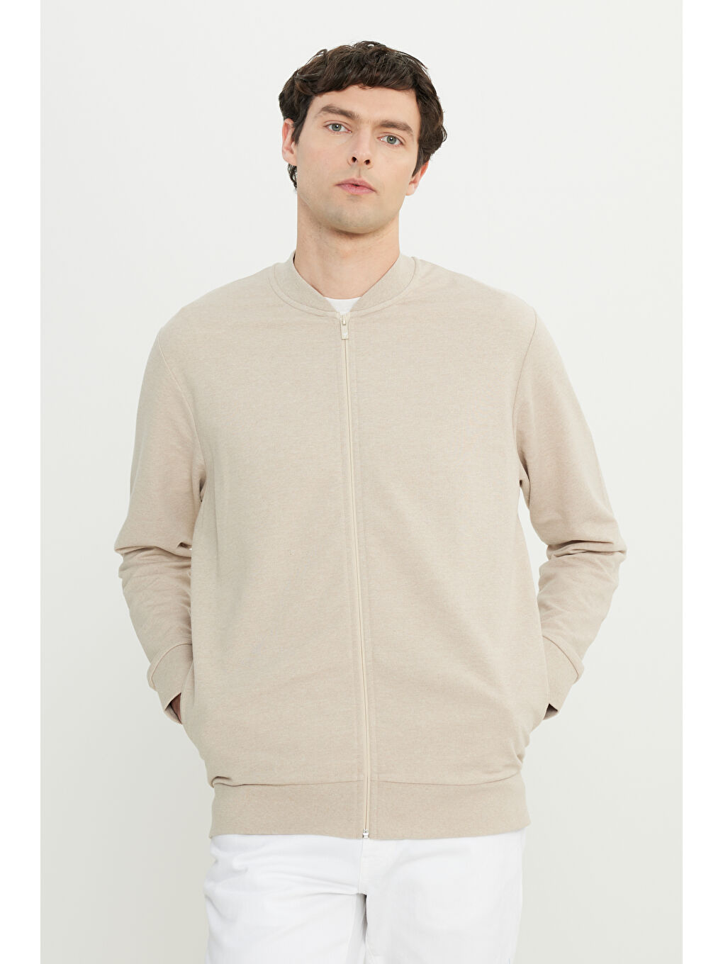 Erkek Bej Pamuklu Standart Fit Normal Kesim Kolej Yaka Yan Cep Sweatshirt