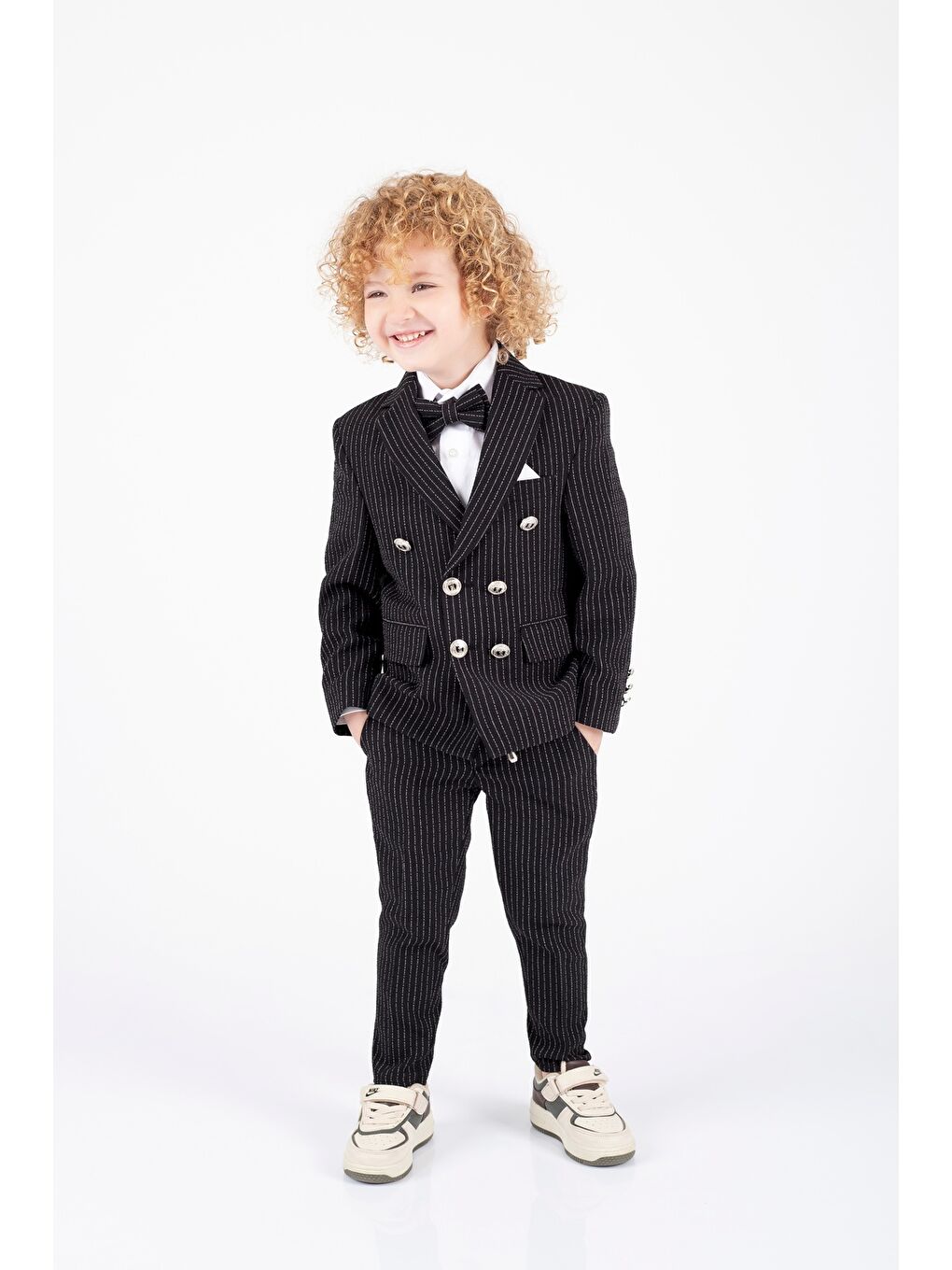 Siyah Erkek Çocuk Ceket Gömlek Pantolon Papyonlu Takım Elbise TE.1001Y-4