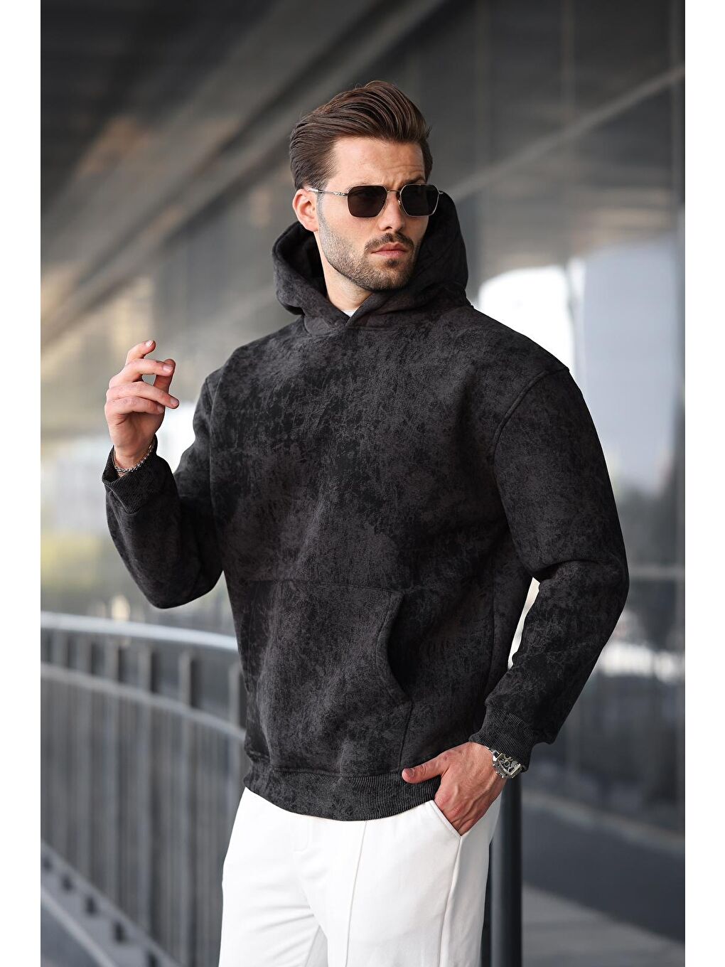 Siyah Desenli Kapüşonlu Erkek Sweatshirt E7167-1