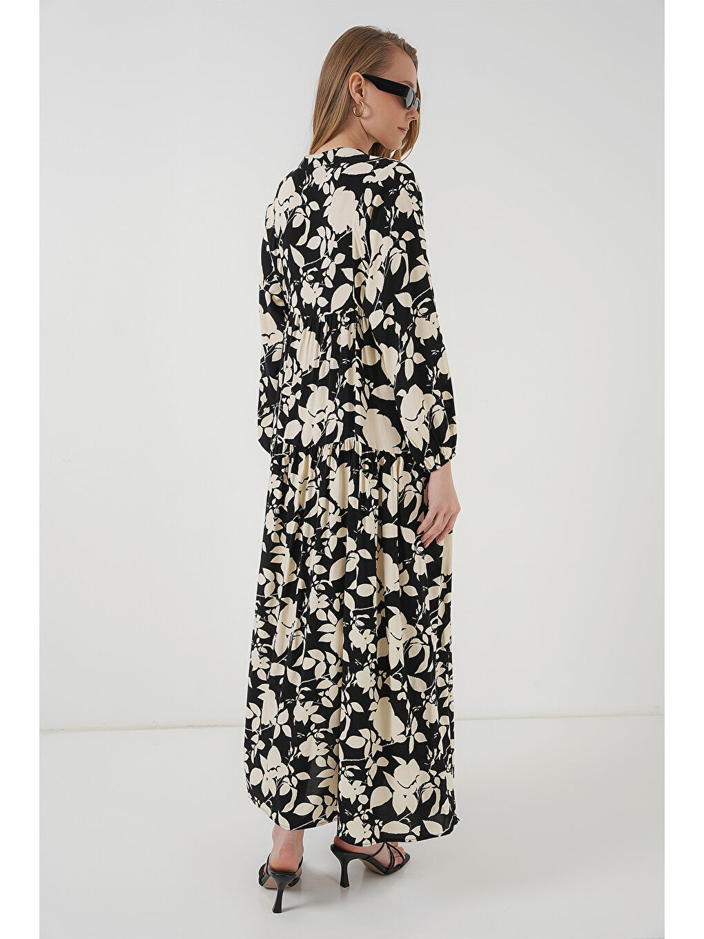 2423 Otantik Desenli Elbise - Siyah - Beyaz1-5