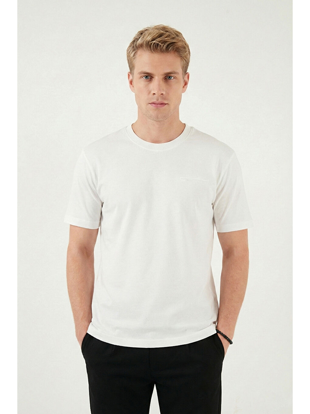 Ekru Pamuklu Regular Fit Bisiklet Yaka T Shirt 5904095-2