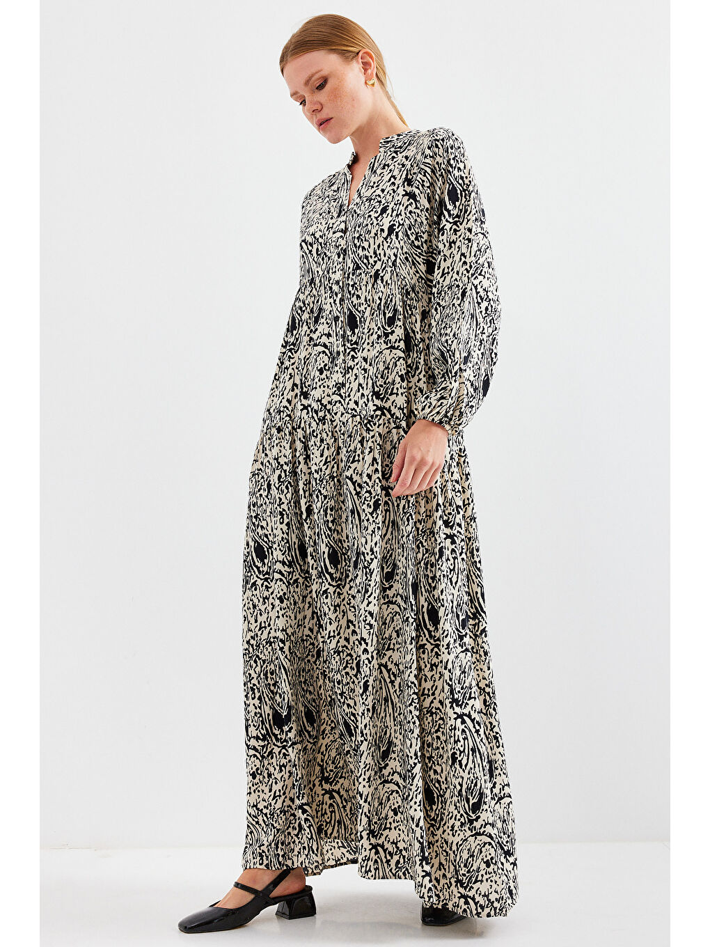 Kadın Desenli Siyah  Viskon Tesettür Elbise 2423-3