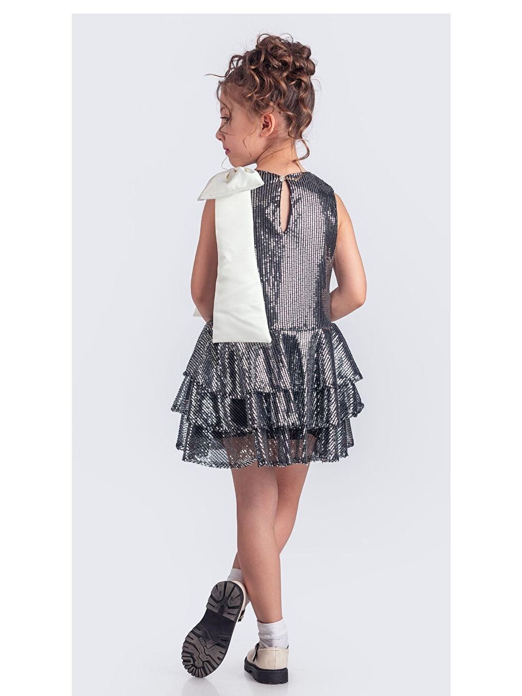 Siyah Yaka Fiyonk Pul Payet Kumaşlı Kız Çocuk Abiye Elbise M00702-8