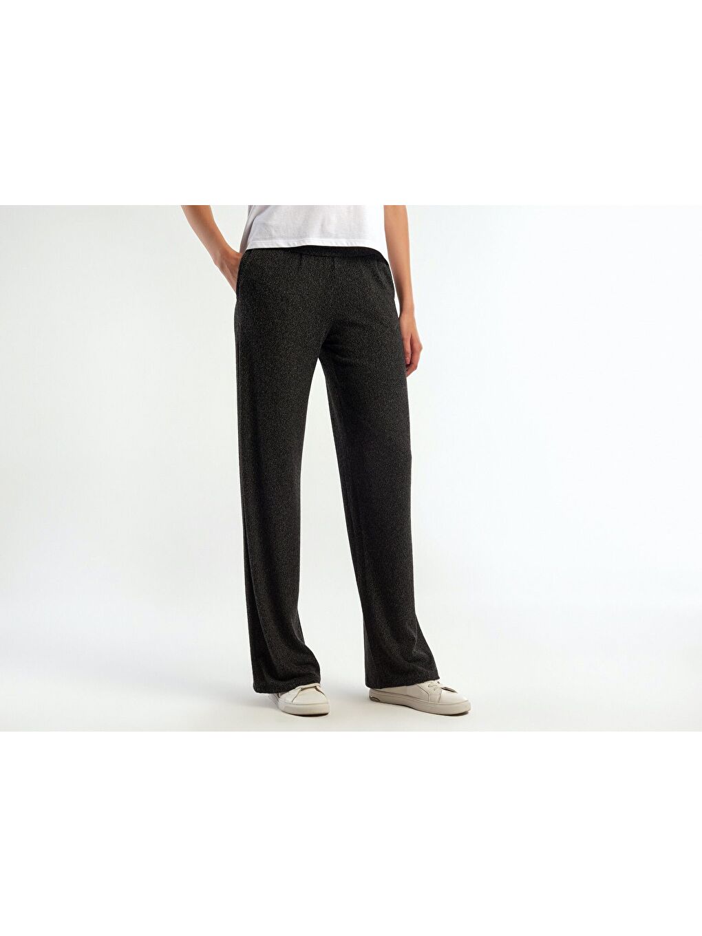 Kadın Siyah Rahat Kalıp Viskoz Pantolon-1