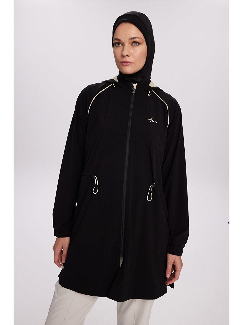 Active H-Per Fit Kapüşonlu Biye Detaylı Siyah Tesettür Yürüyüş Ceketi Act-37