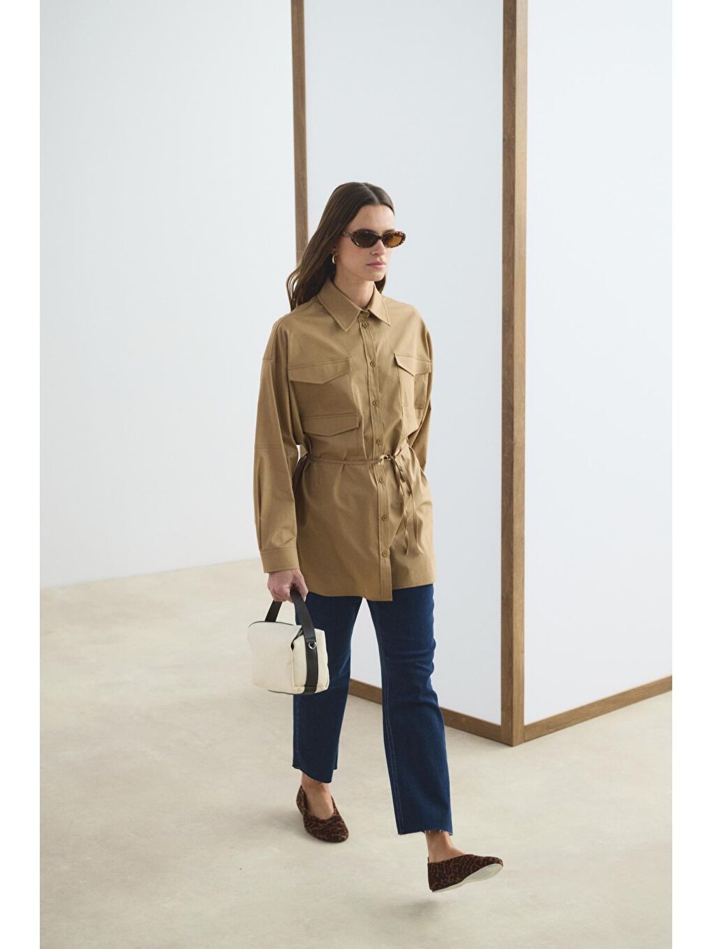 Kahverengi Kanvas Deri Detaylı Kapaklı Çanta Acı Kahve-1