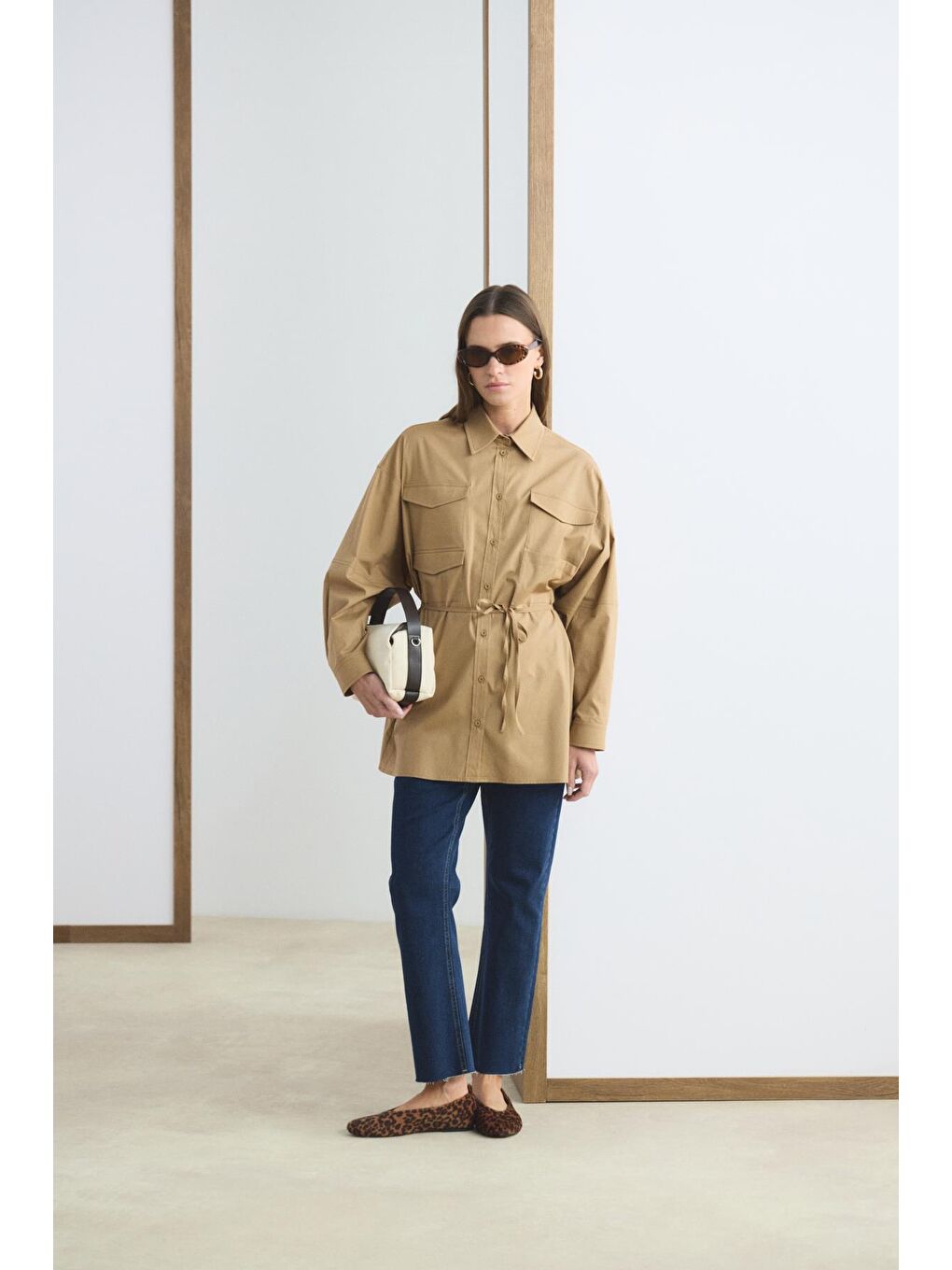 Kahverengi Kanvas Deri Detaylı Kapaklı Çanta Acı Kahve-3