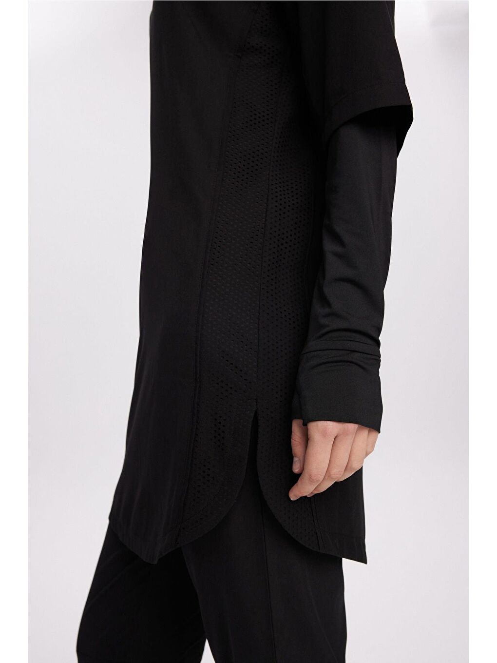 Active H-Per Fit Lazer Kesim Detaylı Siyah Tesettür Antrenman Üstü Act-33-5