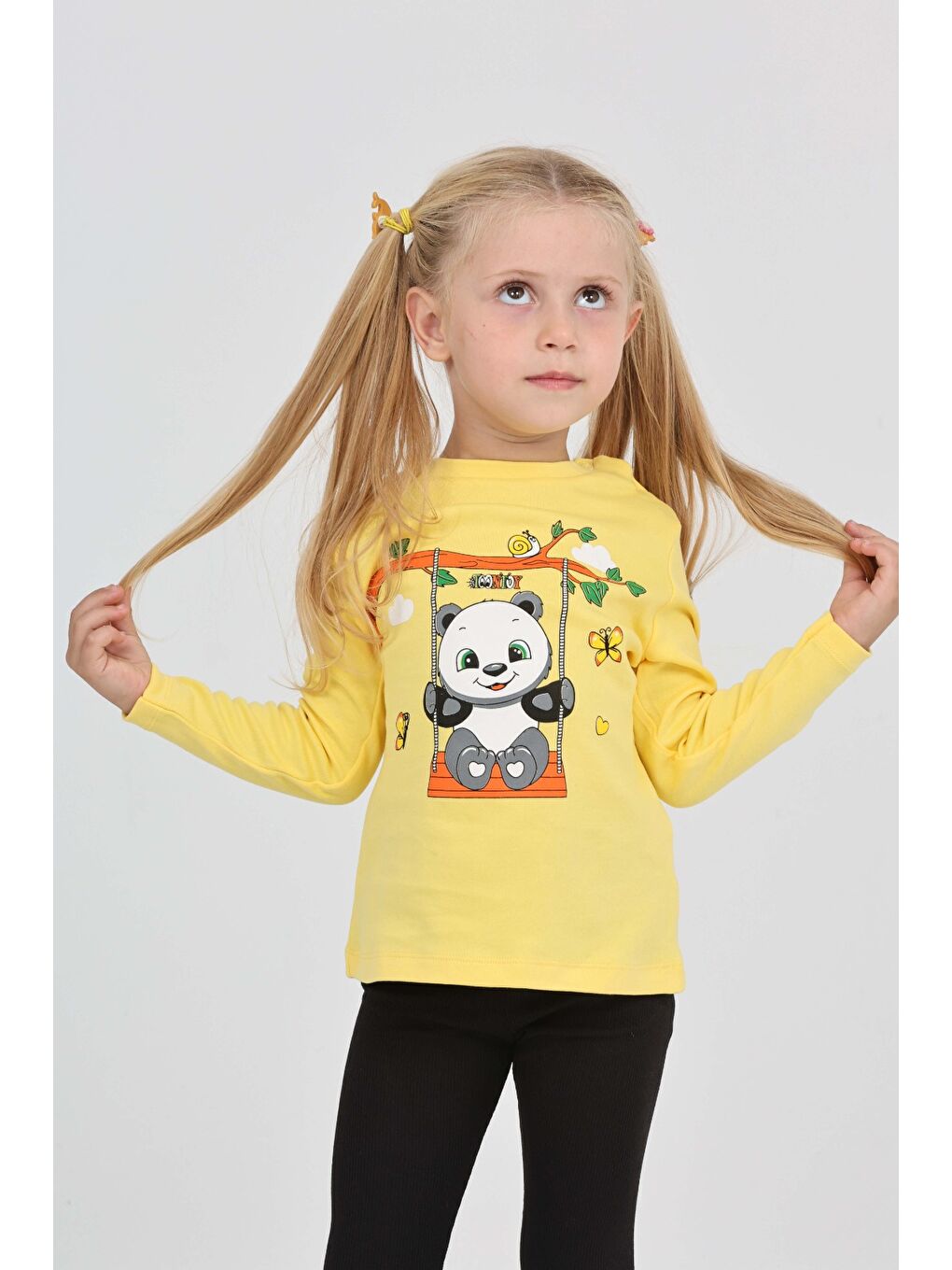 Sarı Kız Çocuk Sallanan Panda Baskılı Sweatshirt-1