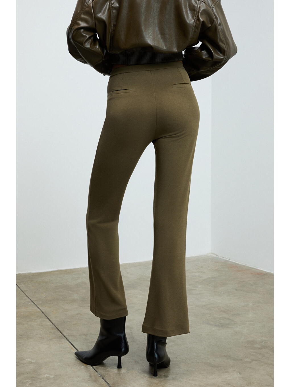 Kalyysıa Kadın Yüksek Bel Geniş Paçalı Slim Fit Haki Pantolon-5