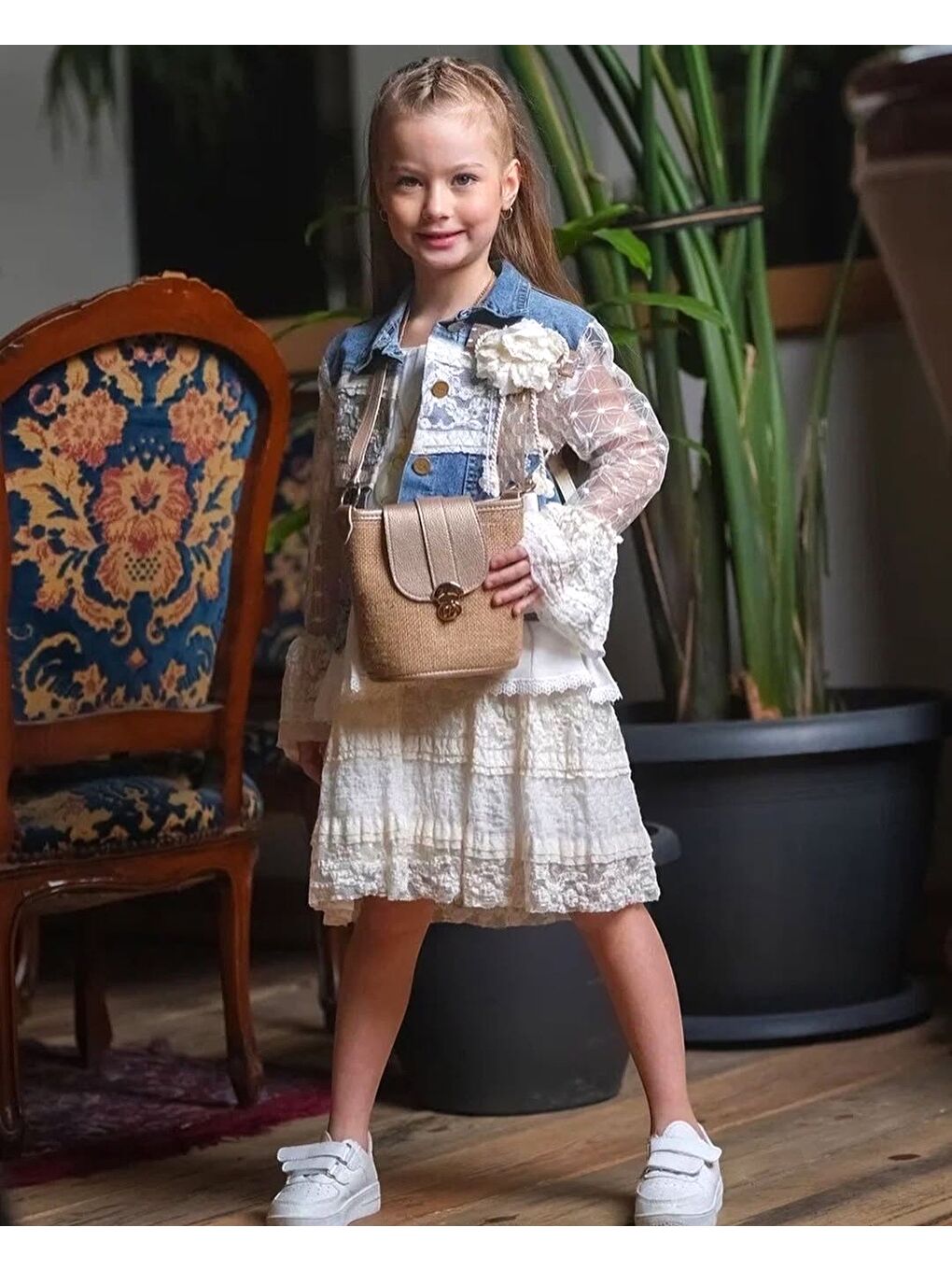 Beyaz Kız Çocuk Dantelli Jean Ceket ve Elbise Takımı M00717-5