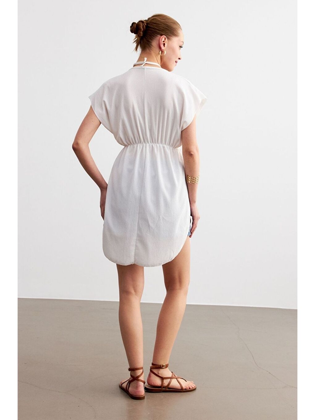 Kadın Beyaz V Yaka İpli Pareo-3