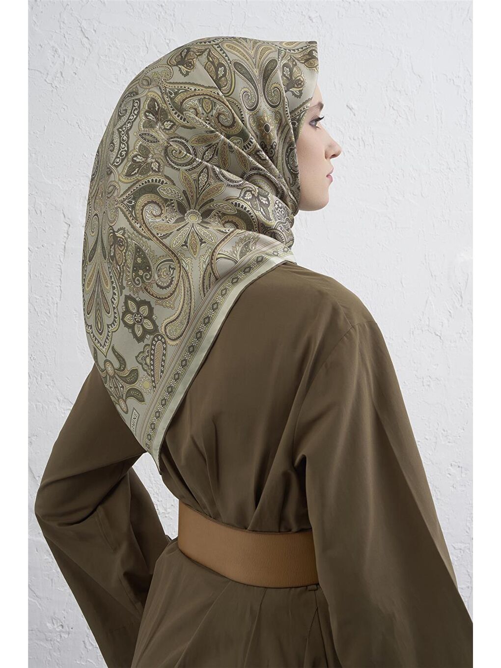 Yeşil Etnik Desen Saf İpek Twill Eşarp 9421D 36-2