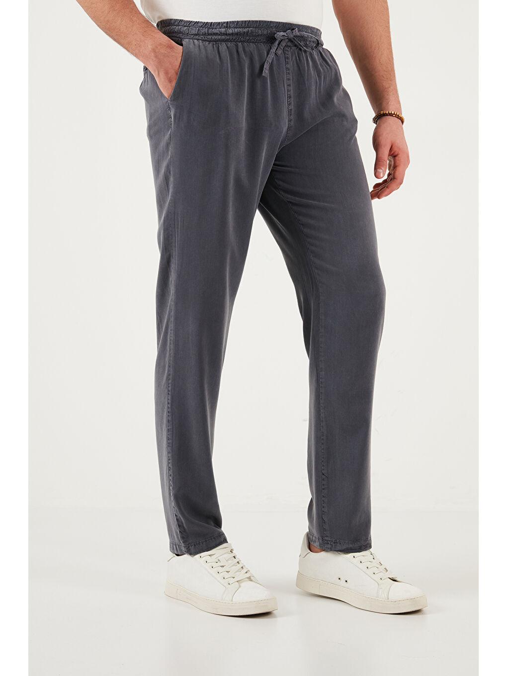 Gri Regular Fit Normal Bel Düz Paça Pantolon 6689255-4