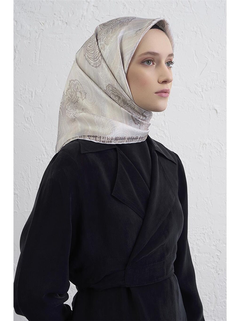 Ekru Klasik Desenli Saf İpek Twill Eşarp 9428D 35-1