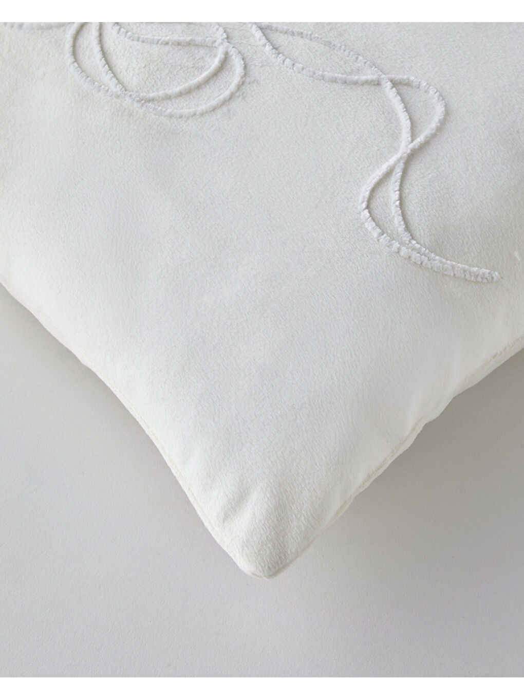 Lea Dolgulu Kırlent 35x55 cm Ekru-2