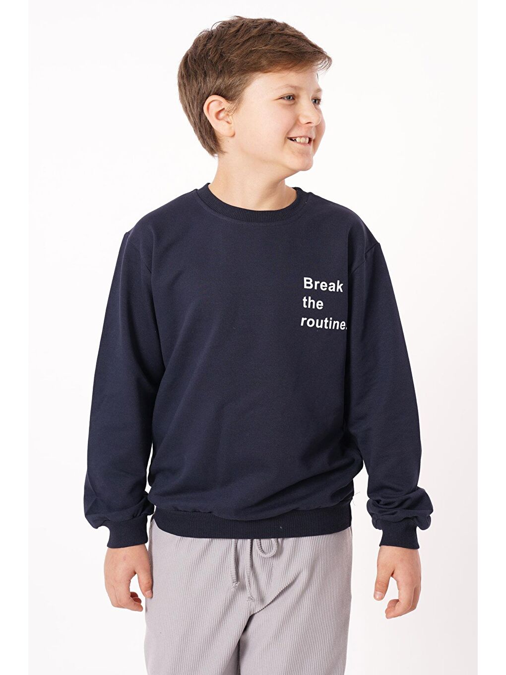 Lacivert Bisiklet Yaka Yazı Baskılı Erkek Çocuk Sweatshirt-1