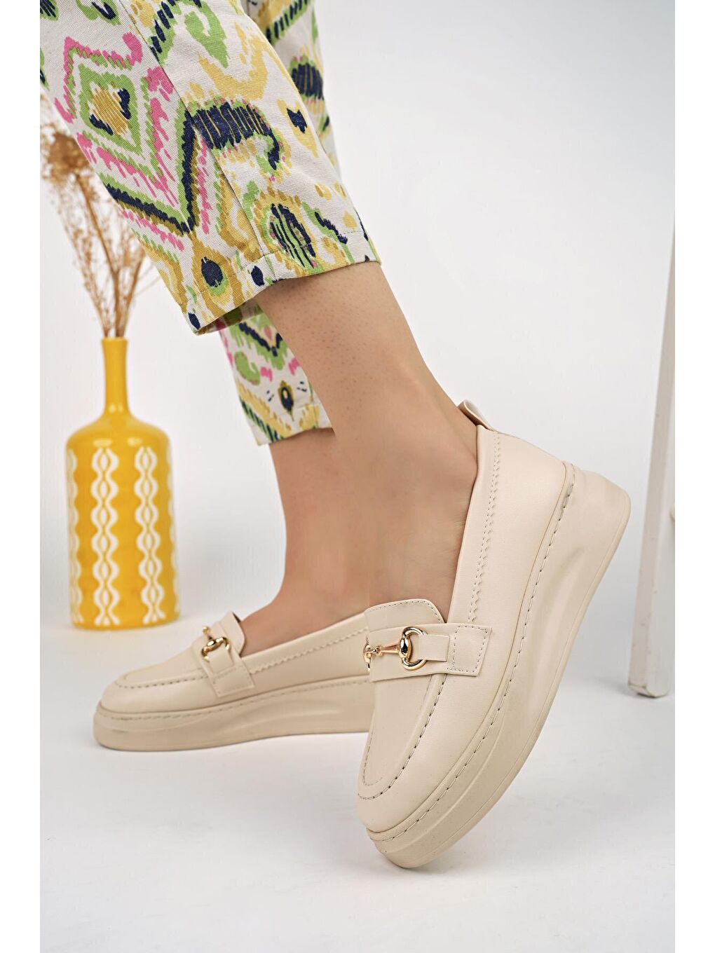 Bej SANTA Kadın Loafer Oval Burunlu Kalın Taban Tokalı Günlük Makosen Ayakkabı-1