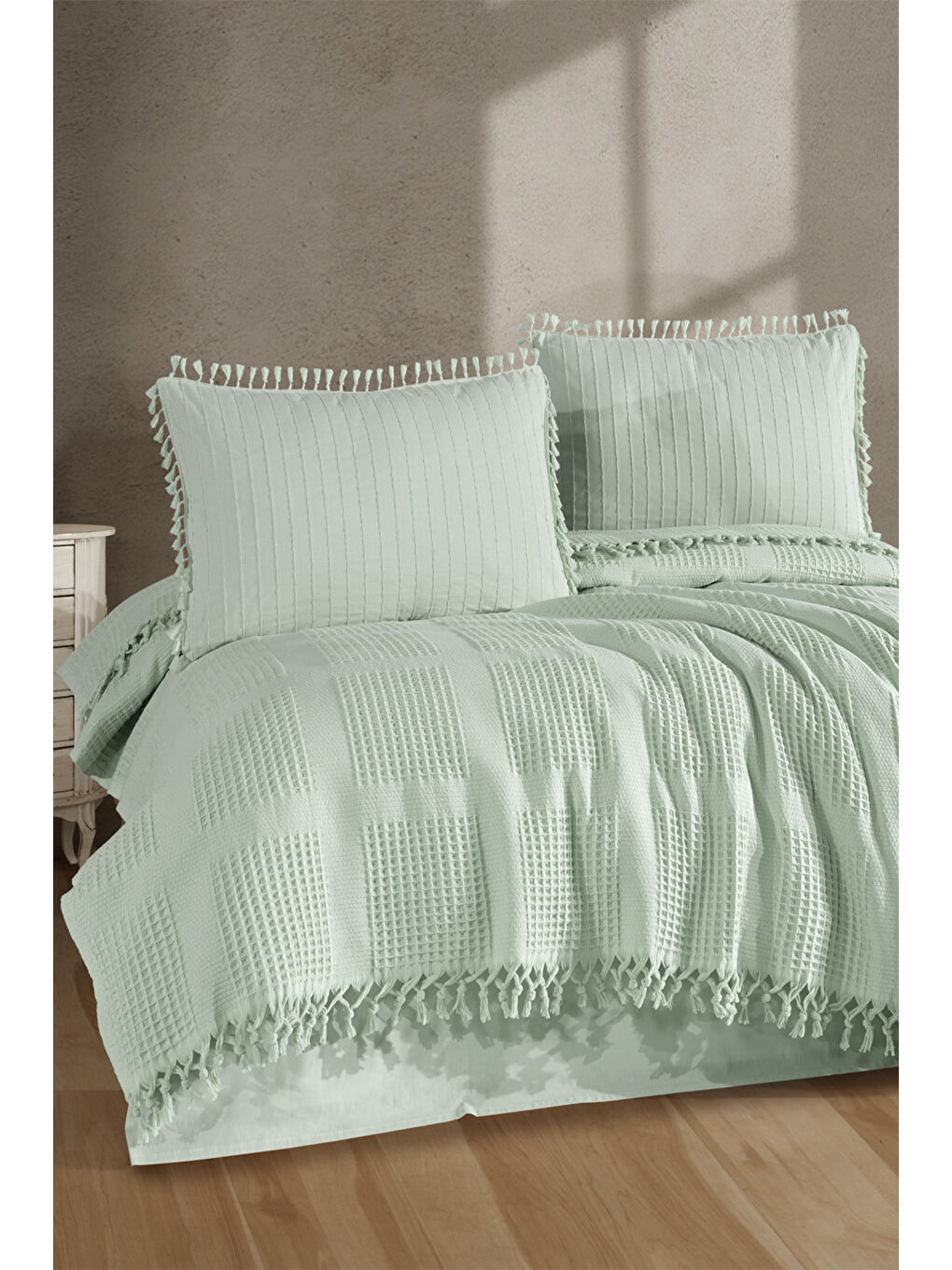 Yeşil %100 Pamuk Çift Kişilik Püsküllü Pike Takımı Velda Ada Çayı